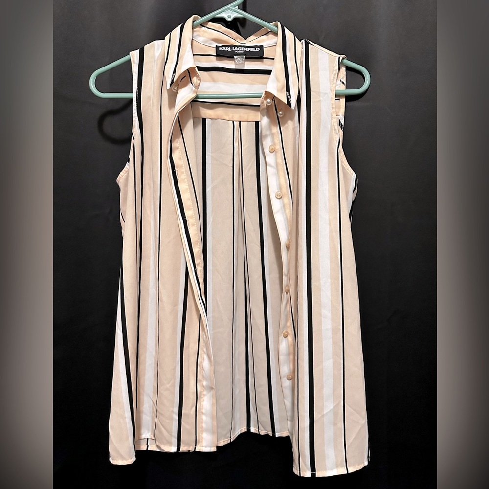 Women’s top, blouse button up